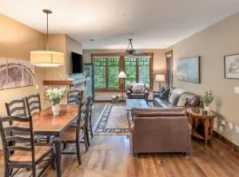 Cozy Winter Escape - 2BR & 2BA Near Snowy Trails and Downtown
