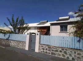 Appartement confortable avec terrasse et accès direct piscine - FR-1-786-49