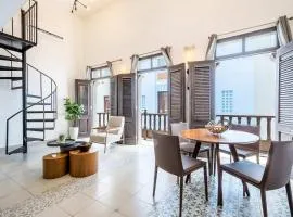 Casa Las Ruinas 2 BR Family Loft Apt with Balcony