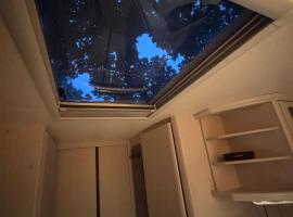 Obytný karavan, κάμπινγκ πολυτελείας σε Golčŭv Jeníkov