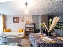 Brise Marine 2 -T3 - Jacuzzi - Clim - Terrasse -Centre ville