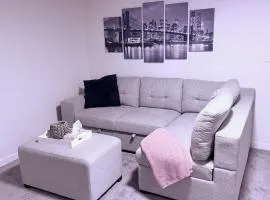 Modern BRAND NEW Guest Suite in Wolf Willow