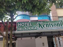 Hotel Kenisoni، فندق بالقرب من مطار بيراليس - IBE، إباغويه