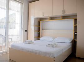 Liora Seaview Apartments, plážový hotel v destinaci Shëngjin