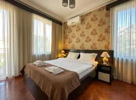 Hotel Four Brothers