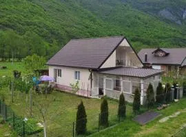 Lola Guest House