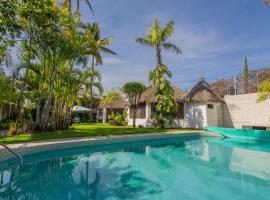 NEW Bamboo Villa Palma Pool and Rest, hotel v destinaci Chiconcuac