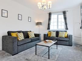Gower Group Getaway Sleeps 14, hotel con estacionamiento en Mumbles