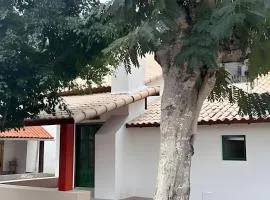 Casa praia 4Q + ar, entre Praia Seca/Arraial