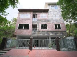 Lakeside Bliss Homestay, hotel in Udaipur