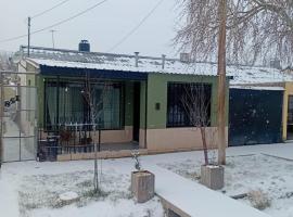 Alojamiento Lety, hotel in La Porteña