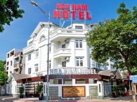 Hoa Nam Hotel Việt Hưng, hotel v destinaci Long Biên