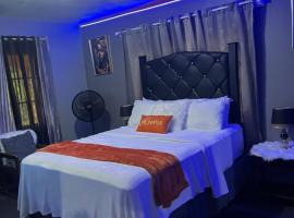 Tashari luxury inn, stanza in casa privata a Kendal Station