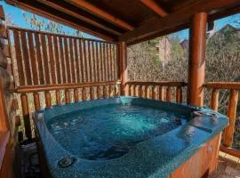 Bearfoot Memories - Large Game Room, Outdoor Hot Tub + Community Pool Access