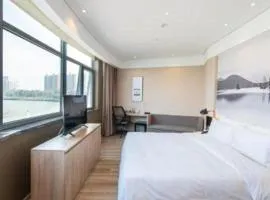 Atour Hotel Suzhou Industrial Park Yangcheng Lake Peninsula