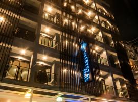 The Crystal Beach Hotel, Hotel in Strand Patong