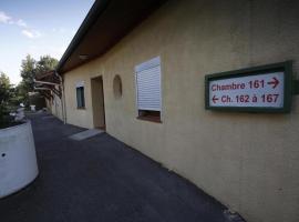 Rocade capsule bungalow, capsule hotel in Pamiers