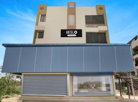 Hotel O Ambawadi Bus Terminal Near Ahmedabad Airport, hotel near Sardar Vallabhbhai Patel International Airport - AMD, Ahmedabad