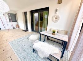 Scandi Apartment mit Terrasse und Parkplatz, Hotel in Karlsruhe