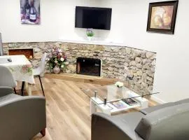 4th Street Studio By Downtown and Airport