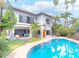 5 BR Villa w Pool - Old City 7 Min Walk - Family Friendly - Ping-Pong Table