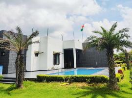 Evergreen Aravali Farmhouse, hotel in Jāmb