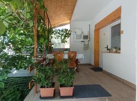 Pelso Holiday Apartments Hóvirág