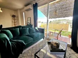 Cozy 2 bedroom house with Garden & Parking