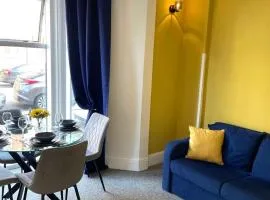 Lowestoft One Bed Apartment, Close to Beach -Ideal for Weekend Getaways and Business Travellers- with Free Parking!