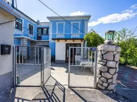 MICIKA Country house