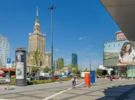 Beautiful Apartment with Balcony in Heart of Warsaw by Noclegi Renters