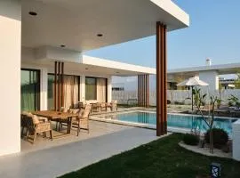 Ashta Suites - Villa Aura