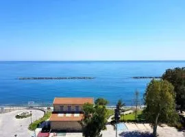 Pigeon Beach Hotel Apartments