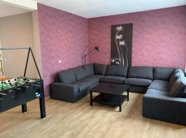 Lille에 위치한 호텔 5-bedroom house with garden