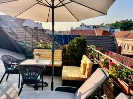 Rooftop Central Apartment