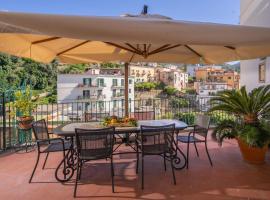Le Case Di Rosella, hotel v destinaci Vico Equense