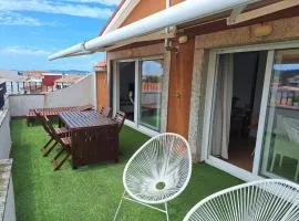 A1 Ático O Grove Centro con terraza y parking