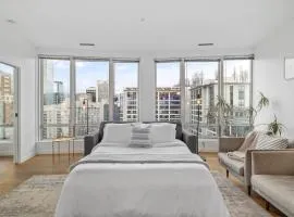 Downtown Vancouver Stay with City Views near Robson Square