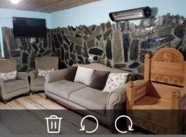 Stone house, hotel v destinaci Adishi