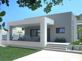 Kritida Villa Luxury Nest with heated pool, villa in Kokkíni Khánion