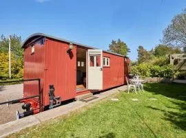 Host & Stay - Guards Van