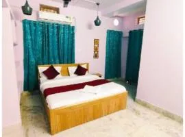 HOTEL RAIL VIEW GUEST HOUSE PURI Near jagananath Temple & Puri Beach #Fully Air Conditioning #Free Wi-Fi #Parking #Room Service #Best Premium Hotel In Puri