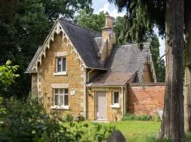Gate Lodge - Sleeps 5 - Near Belvoir Castle
