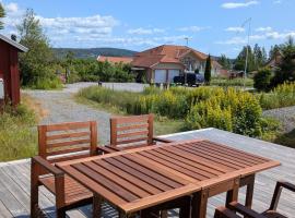 Modern Cabin by Nora Lake with AC!, chal&eacute; alpino em Nora