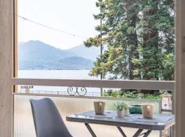 La Darsena Front lake apartment