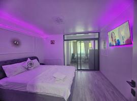 Luxury Studio LCF, alojamiento con cocina en Brăila