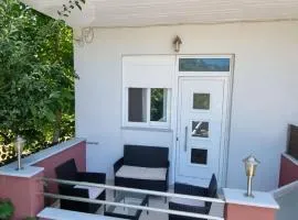 Tranquil new apartment in inland Lefkada