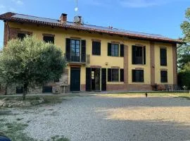 Charming Italian Home sleeps 6 Cantarana