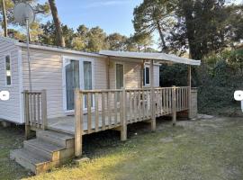 Mobile-Home 4 personnes Camping 5*, hotel v destinaci Saint-Georges-de-Didonne