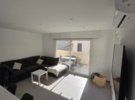 Vue Mer avec Terrasse Calme & Confort Moderne